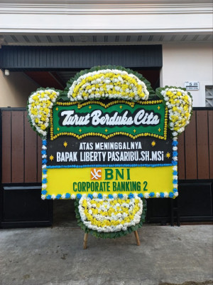 Papan Bunga Duka di Bendan Ngisor