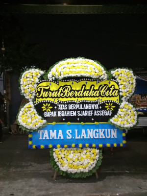 Papan Bunga Duka di Bendan Ngisor